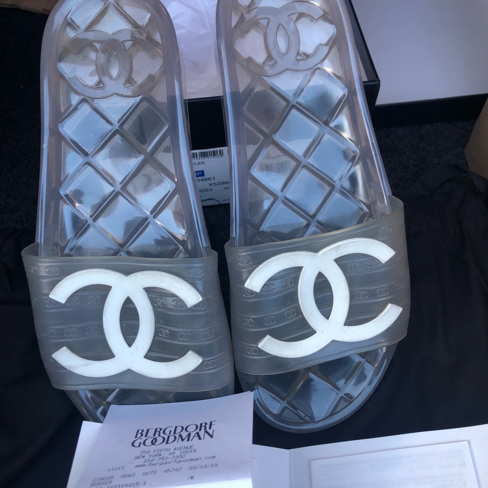 COPY - Size 39 clear Chanel pool slides - Picture 5 of 5
